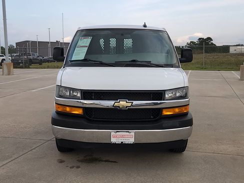 Used 2024 Chevrolet Express 2500 w/ Driver Convenience Package image 34
