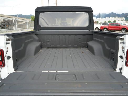 Used 2020 Jeep Gladiator Sport w/ Quick Order Package 24S image 23