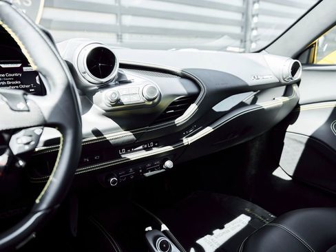 Used 2021 Ferrari F8 Tributo image 62