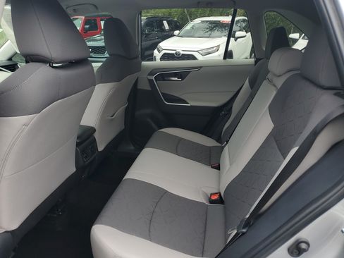 Certified 2025 Toyota RAV4 XLE w/ Convenience Package FWD image 13