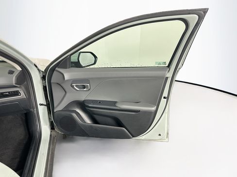 Used 2025 Kia K4 FWD image 30
