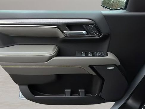 Certified 2025 Chevrolet Silverado 1500 ZR2 w/ Technology Package image 17