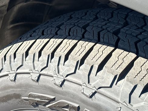 New 2026 Nissan Rogue SV image 10