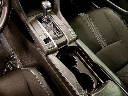 Used 2020 Honda Civic Sport image 11