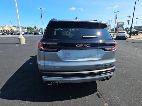 Used 2025 GMC Acadia Elevation w/ Elevation Premium Package FWD image 4