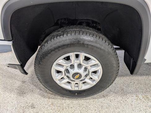Used 2020 Chevrolet Silverado 2500 LT AWD/4WD image 10