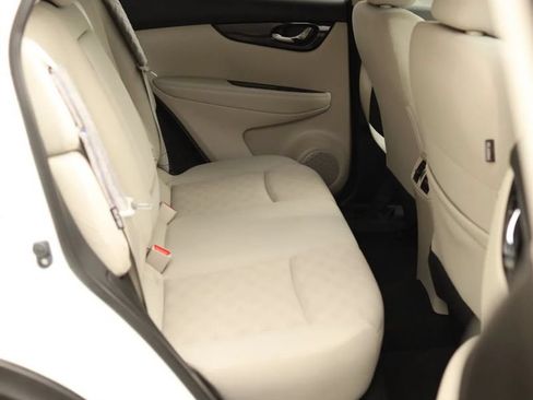 Used 2021 Nissan Rogue Sport SV FWD image 47
