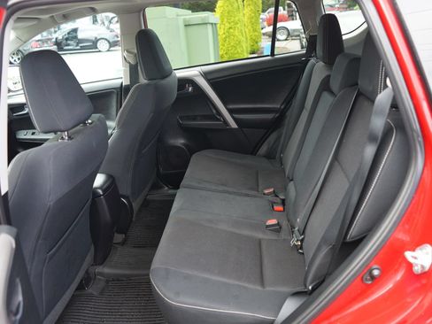 Used 2016 Toyota RAV4 XLE AWD/4WD image 15