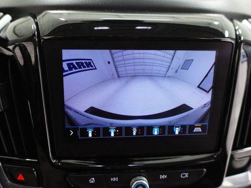 Used 2020 Chevrolet Traverse LT w/ LT Premium Package FWD image 19