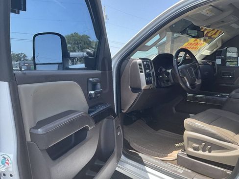 Used 2015 GMC Sierra 2500 Denali w/ Duramax Plus Package AWD/4WD image 25