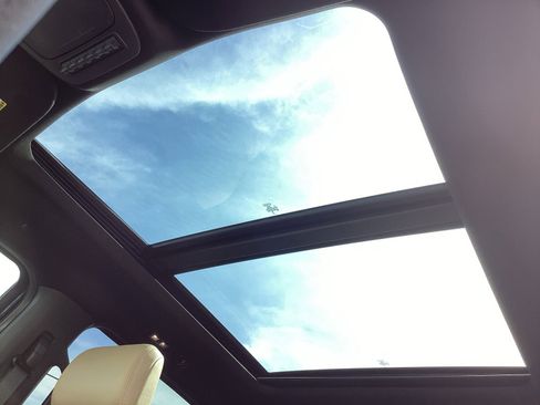 Used 2024 Ford F350 XLT w/ XLT Premium Package image 5