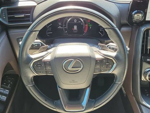 Used 2023 Lexus LX 600 4WD w/ Appearance Package image 10