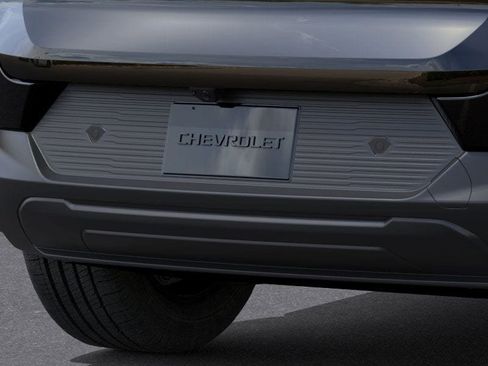 New 2026 Chevrolet Equinox EV LT image 14