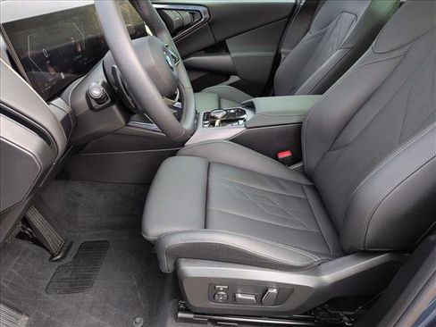 Used 2025 BMW X3 xDrive30i w/ Premium Package image 17