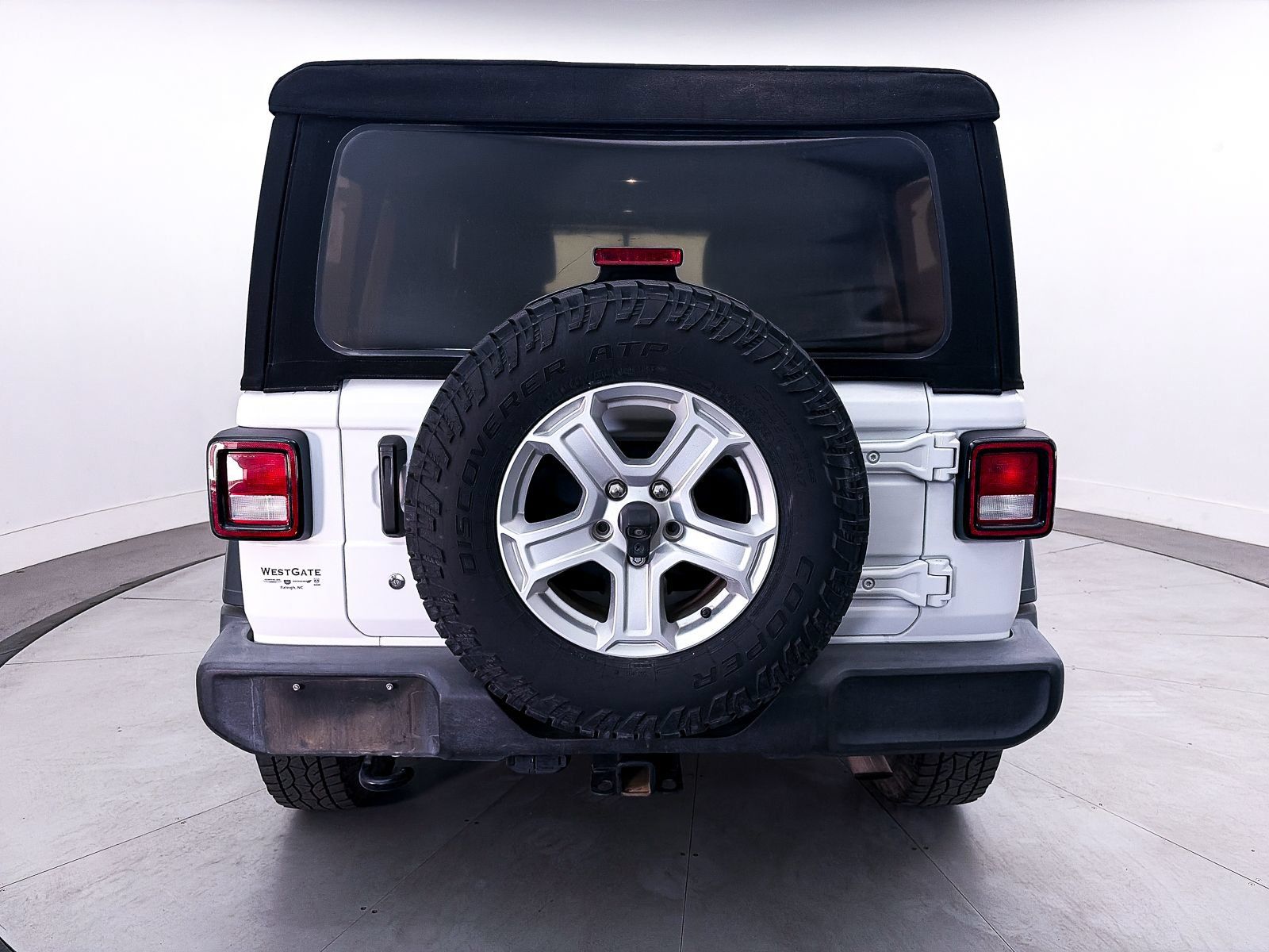 Used 2018 Jeep Wrangler Unlimited Sport S AWD/4WD image 13