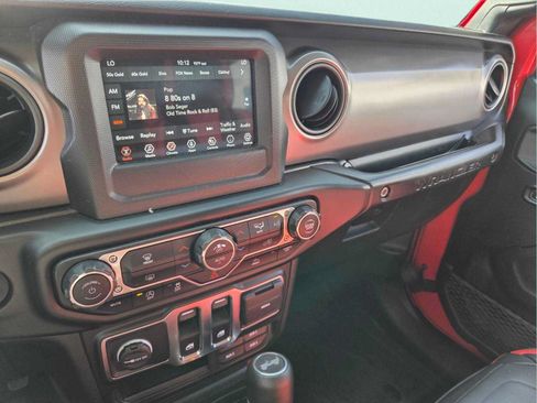 Used 2021 Jeep Wrangler Sport AWD/4WD image 37