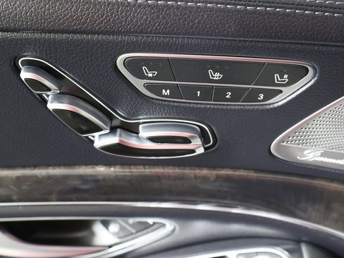 Used 2019 Mercedes-Benz S 560 4MATIC Sedan image 41