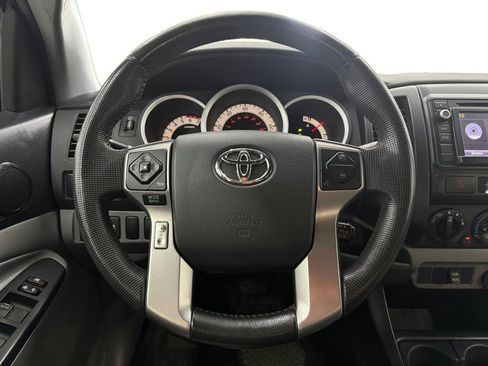 Used 2015 Toyota Tacoma PreRunner w/ Convenience Package RWD image 13