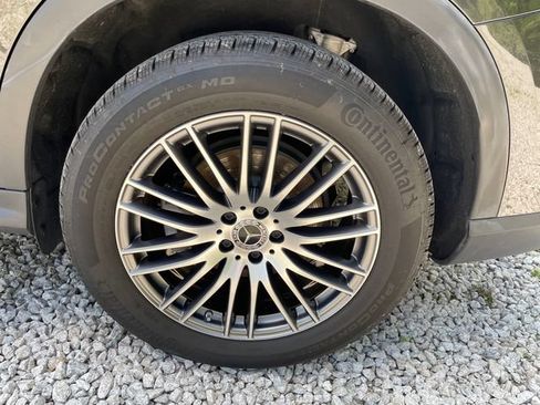 Used 2025 Mercedes-Benz GLC 300 4MATIC image 19