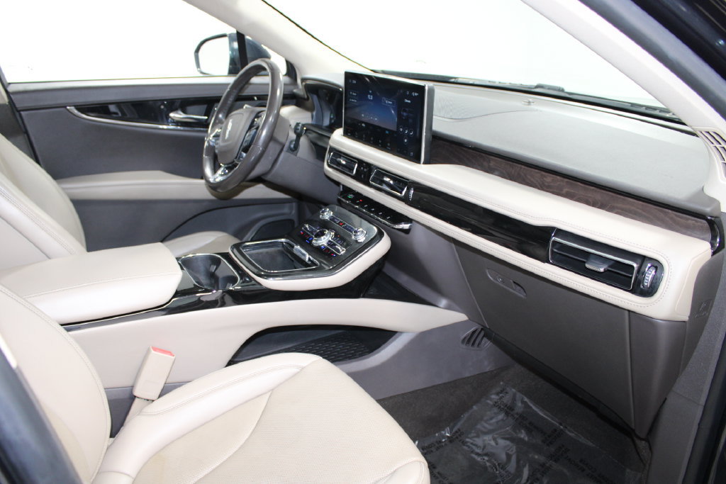Used 2023 Lincoln Nautilus Reserve w/ Equipment Group 201A AWD/4WD image 22