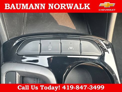 Used 2024 Buick Envista Sport Touring w/ Convenience I Package FWD image 30
