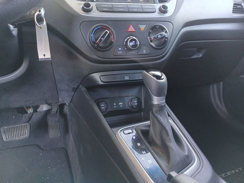 Used 2020 Hyundai Accent SEL image 16