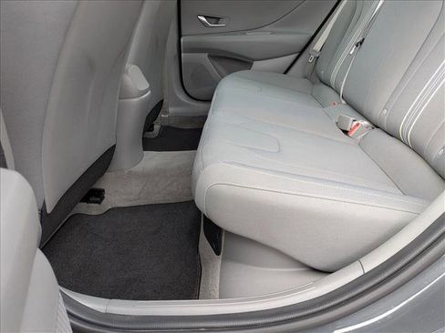 Used 2023 Hyundai Elantra Blue image 19