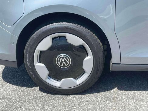 New 2025 Volkswagen ID. Buzz Pro S image 9