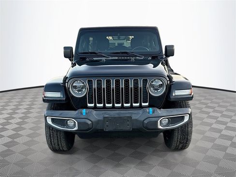 Used 2022 Jeep Wrangler Unlimited Sahara w/ Cold Weather Group image 2