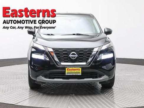 Used 2023 Nissan Rogue S AWD/4WD image 2