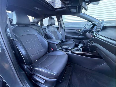 Used 2020 Kia Forte GT-Line w/ GT-Line Premium Package image 21