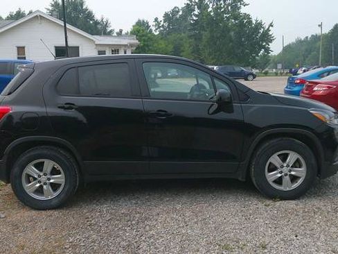Used 2019 Chevrolet Trax LS w/ Tint and Cruise Package FWD image 12