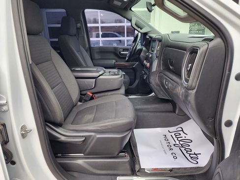 Used 2023 Chevrolet Silverado 2500 LT w/ Convenience Package image 13