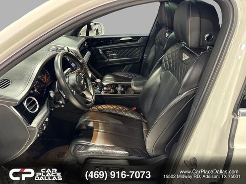 Used 2020 Bentley Bentayga AWD/4WD image 14