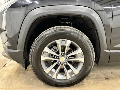 Used 2026 Chevrolet Equinox LT AWD/4WD image 9