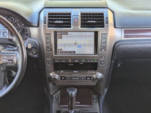 Used 2019 Lexus GX 460 image 14