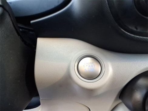 Used 2024 Hyundai Venue SEL image 21