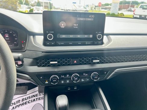 Used 2023 Honda Accord EX image 18