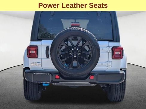 Used 2023 Jeep Wrangler Unlimited Sahara w/ Cold Weather Group AWD/4WD image 6
