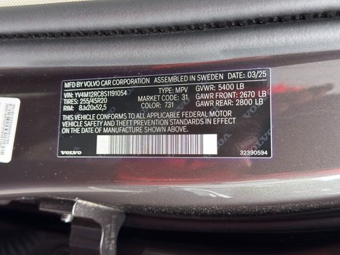 Used 2025 Volvo XC60 B5 Plus w/ Climate Package AWD/4WD image 47