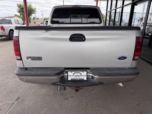 Used 2004 Ford F250 Lariat AWD/4WD image 5