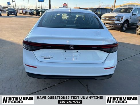 Used 2025 Honda Accord LX image 10