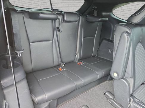 Used 2023 Toyota Highlander XSE FWD image 12