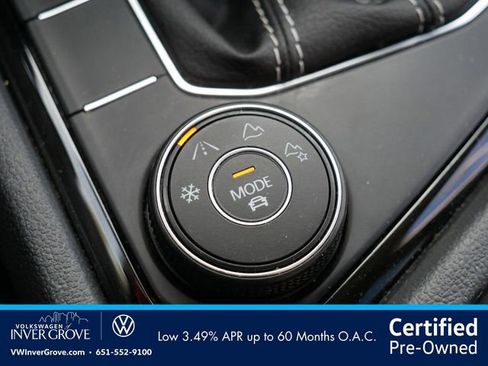 Used 2023 Volkswagen Taos SE w/ Panoramic Sunroof Package AWD/4WD image 31