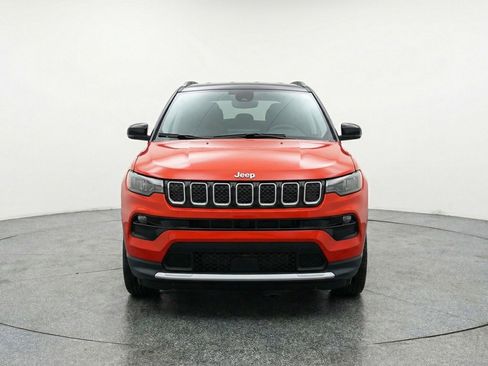 Used 2025 Jeep Compass Limited image 2