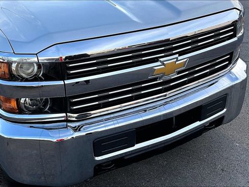 Used 2017 Chevrolet Silverado 2500 LT image 31
