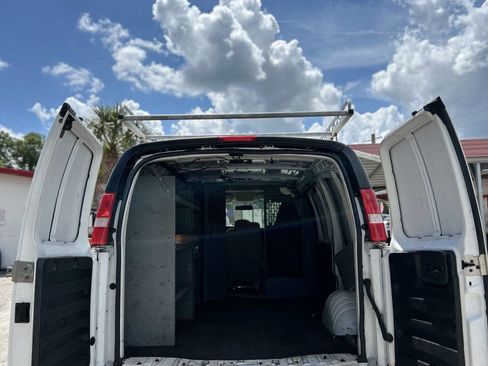 Used 2019 GMC Savana 2500 w/ Driver Convenience Package image 10