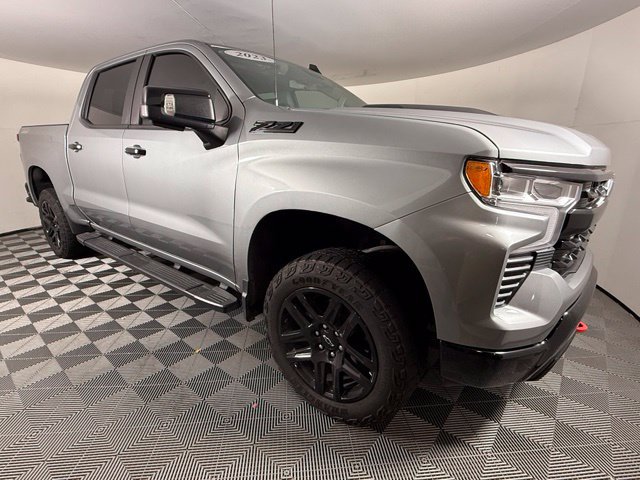 Used 2023 Chevrolet Silverado 1500 LT Trail Boss w/ Convenience Package II AWD/4WD image 9