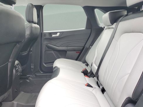 Certified 2025 Ford Escape Platinum w/ Premium Technology Package AWD/4WD image 9