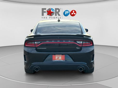 Used 2019 Dodge Charger R/T RWD image 4